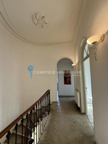 Propriete
                                                                                                                                                                                                                                                                                                                        7 pièce(s)                                                                                                                                                                                                          4 chambre(s)                                                                                                                                                                                                          264  m²