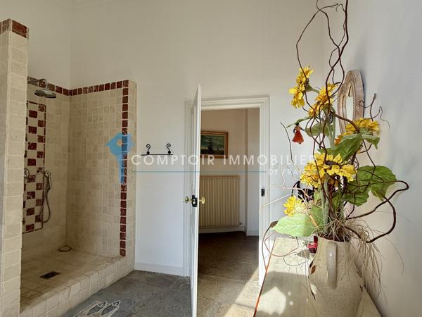 Propriete
                                                                                                                                                                                                                                                                                                                        7 pièce(s)                                                                                                                                                                                                          4 chambre(s)                                                                                                                                                                                                          264  m²