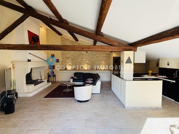 Propriete
                                                                                                                                                                                                                                                                                                                        7 pièce(s)                                                                                                                                                                                                          4 chambre(s)                                                                                                                                                                                                          264  m²