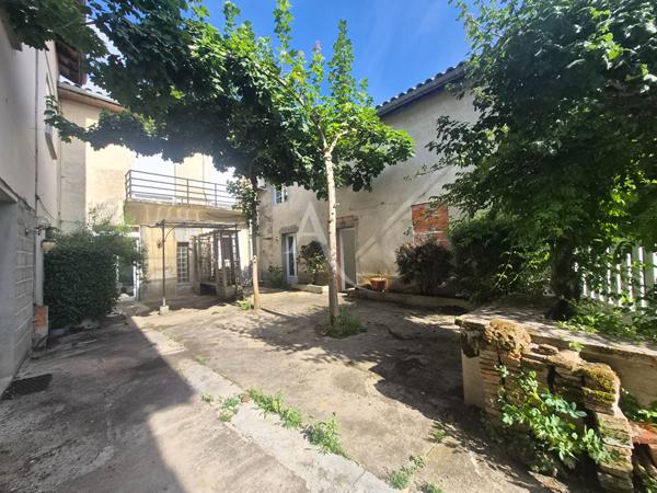 IMMEUBLE DE RAPPORT VILLENEUVE DE MARSAN . 6 APPARTEMENTS . FORT POTENTIEL D'INVESTISSEMENT