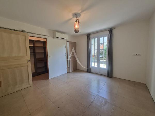 IMMEUBLE DE RAPPORT VILLENEUVE DE MARSAN . 6 APPARTEMENTS . FORT POTENTIEL D'INVESTISSEMENT