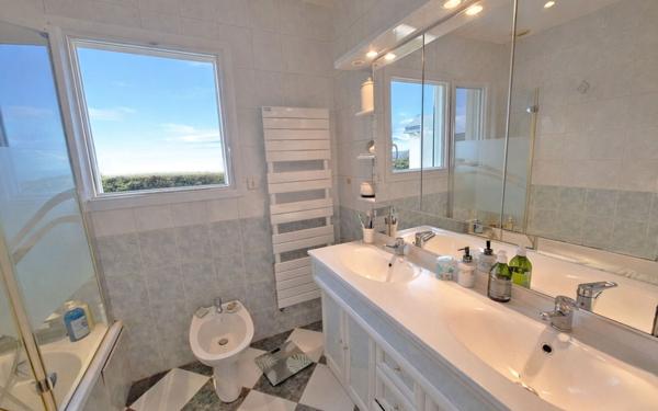 Maison à vendre    5 pièces •  Plougasnou