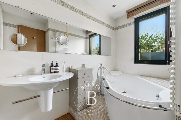 Boulogne-Billancourt, Hôtel particulier 6 Chambres -  400 m² à vendre