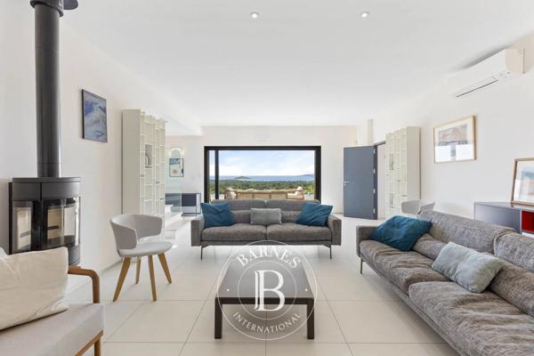 Sainte-Lucie-de-Porto-Vecchio, Villa 5 Chambres -  180 m² à vendre