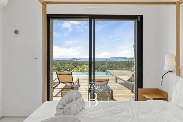 Sainte-Lucie-de-Porto-Vecchio, Villa 5 Chambres -  180 m² à vendre
