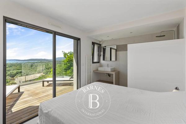 Sainte-Lucie-de-Porto-Vecchio, Villa 5 Chambres -  180 m² à vendre