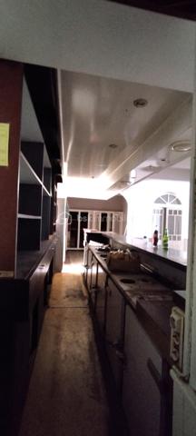 Immeuble commercial de 645 m²