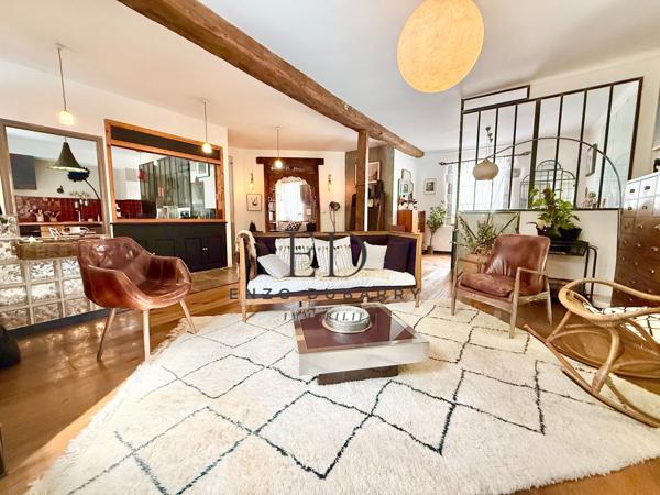Maison
         8 pièces
        - 180 m² Bien prestige 688 000 € *