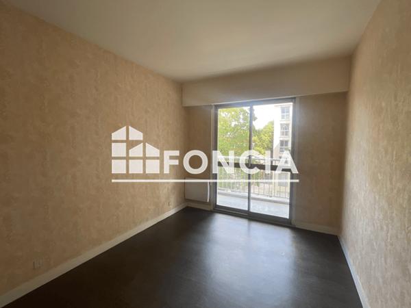 Location Appartement 2 pièces 55 m² - 18 AVENUE GEORGES CORNEAU Charleville Mezieres 08000