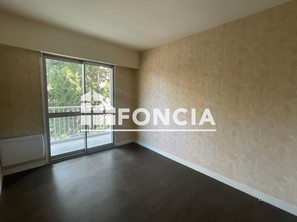 Location Appartement 2 pièces 55 m² - 18 AVENUE GEORGES CORNEAU Charleville Mezieres 08000