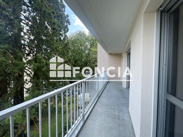 Location Appartement 2 pièces 55 m² - 18 AVENUE GEORGES CORNEAU Charleville Mezieres 08000