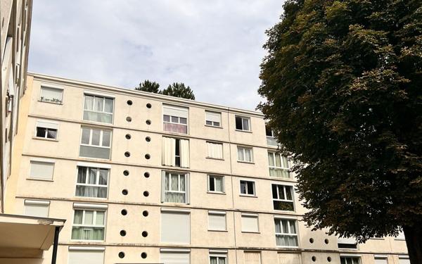 Appartement à vendre    3 pièces • 49 m2 Sèvres