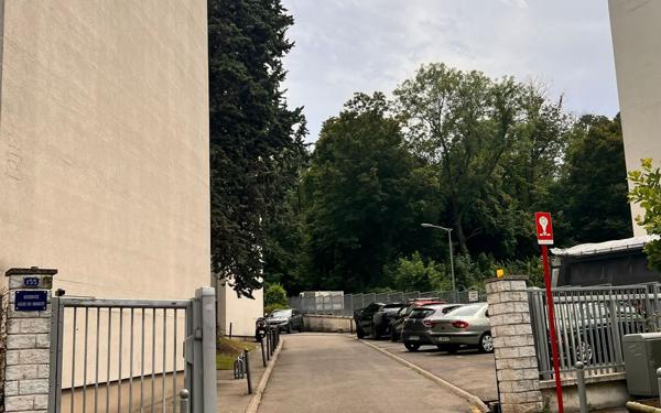 Appartement à vendre    3 pièces • 49 m2 Sèvres