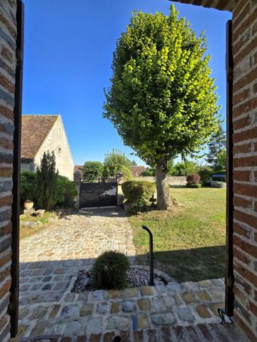Maison de charme Thenisy 5 pièces ancien presbytère campagne vallonnée et pittoresque