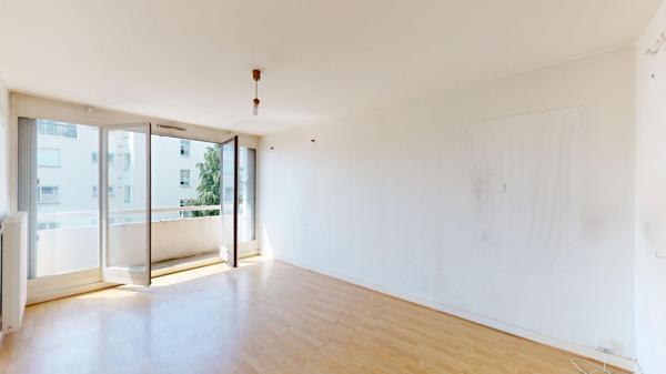 Appartement Chatenay Malabry 3 pièces 65.87 m2 - 2 parkings - cave