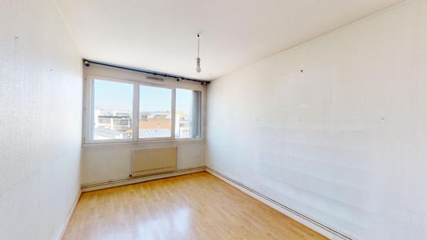 Appartement Chatenay Malabry 3 pièces 65.87 m2 - 2 parkings - cave
