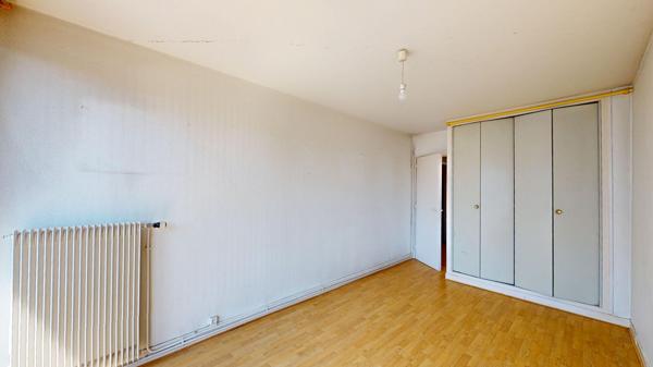 Appartement Chatenay Malabry 3 pièces 65.87 m2 - 2 parkings - cave