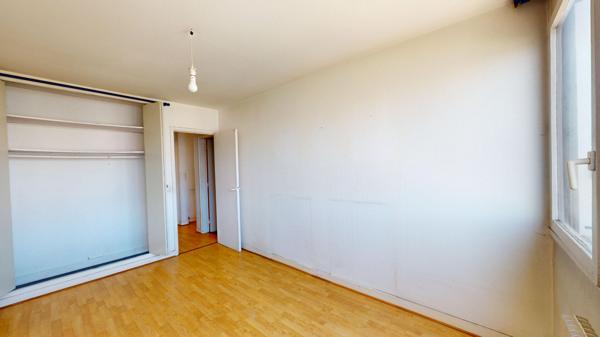Appartement Chatenay Malabry 3 pièces 65.87 m2 - 2 parkings - cave