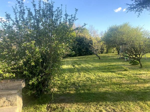 Grande Maison avec dépendances et Jardin Lormes 4 pièce(s) 126 m2