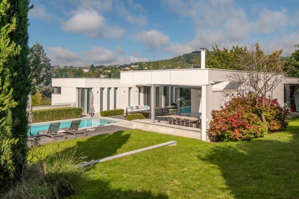 Exclusivité - Saint Cyr au Mont d'Or - Maison contemporaine - Terrain de 1378m² - Piscine - 4 chambres
