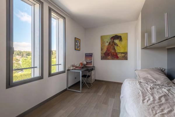 Exclusivité - Saint Cyr au Mont d'Or - Maison contemporaine - Terrain de 1378m² - Piscine - 4 chambres