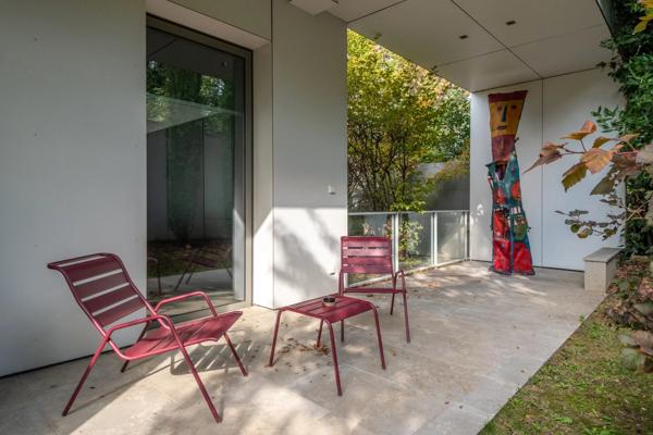 Exclusivité - Saint Cyr au Mont d'Or - Maison contemporaine - Terrain de 1378m² - Piscine - 4 chambres