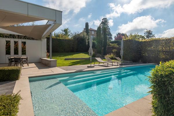 Exclusivité - Saint Cyr au Mont d'Or - Maison contemporaine - Terrain de 1378m² - Piscine - 4 chambres
