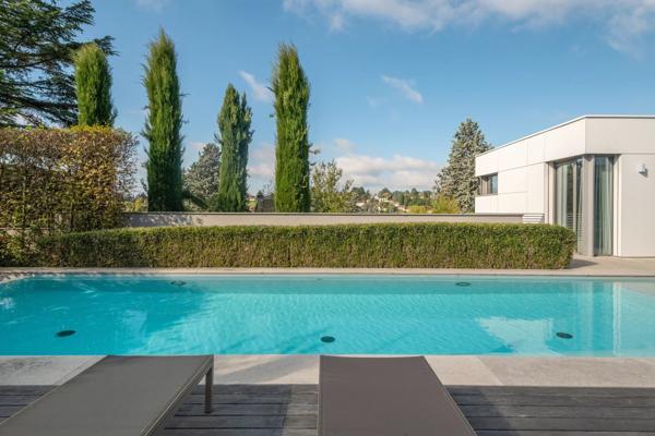 Exclusivité - Saint Cyr au Mont d'Or - Maison contemporaine - Terrain de 1378m² - Piscine - 4 chambres