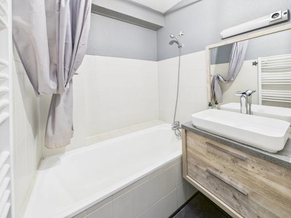 Haute Savoie (74), à vendre SAMOENS - Domaine skiable Grand Massif - Appartement T3 bis