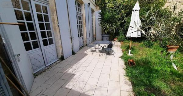 Appartement à vendre à Saintes en Charente-Maritime (17100), ref : 17111-715