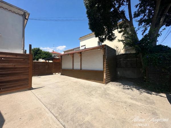A VENDRE - Immeuble de rapport en monopropriété - 3 logements avec extérieurs privatifs - Emplacement de snacking à exploiter - BÉZIERS (34)