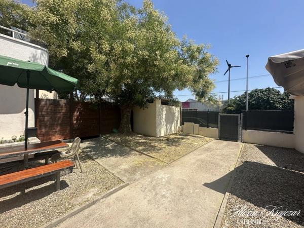 A VENDRE - Immeuble de rapport en monopropriété - 3 logements avec extérieurs privatifs - Emplacement de snacking à exploiter - BÉZIERS (34)