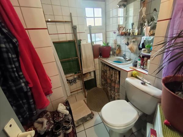 Appartement à vendre 2 pièces AGDE (34) - Un 2 pièces lumineux à réinventer dans l’une des rues les plus authentiques d’Agde