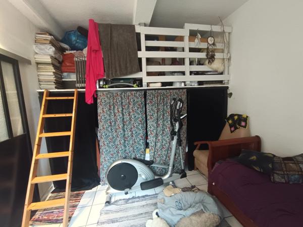 Appartement à vendre 2 pièces AGDE (34) - Un 2 pièces lumineux à réinventer dans l’une des rues les plus authentiques d’Agde