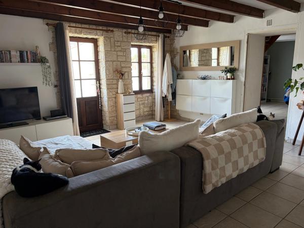 SAINTE GEMME LA PLAINE (85400) ADORABLE MAISON EN PIERRES 4/5 CHAMBRES AVEC DEPENDANCE ET JARDIN CLOS