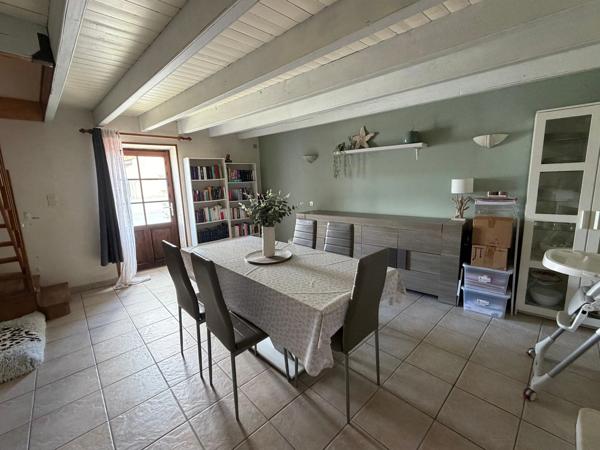 SAINTE GEMME LA PLAINE (85400) ADORABLE MAISON EN PIERRES 4/5 CHAMBRES AVEC DEPENDANCE ET JARDIN CLOS