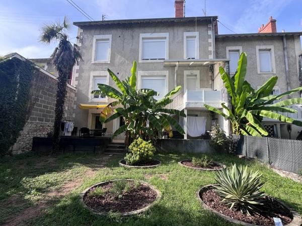 Immeuble 680 500 € Périgueux 232 m² DPE D