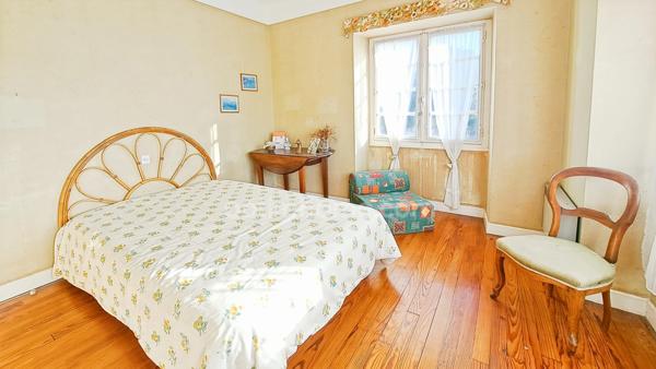 Proche de SAINT PALAIS