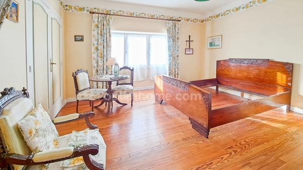 Proche de SAINT PALAIS