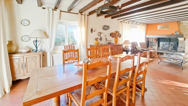 Proche de SAINT PALAIS