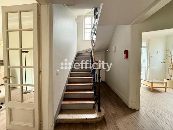 Maison
         17 pièces
        - 400 m² Bien prestige 1 850 000 € *