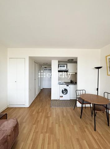 Appartement
         1 pièce
        - 28 m² 225 000 € *