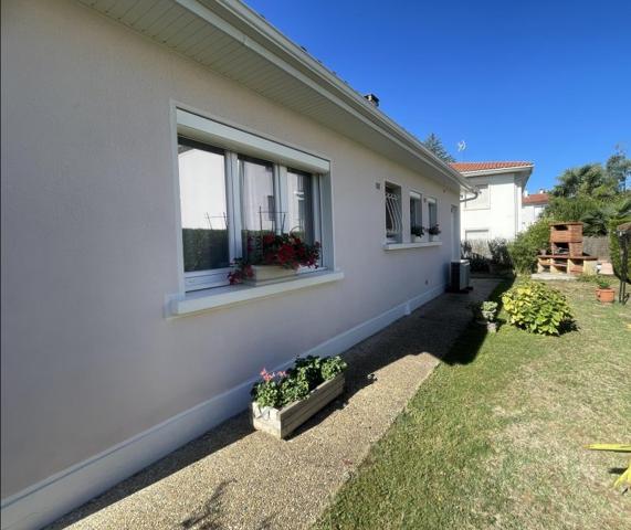 Vente / Maison de plain-pied à Pau (64000)