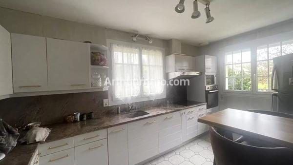 Vente Maison 5 pièces 122 m2 à Lons-le-Saunier