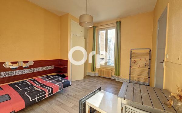 Immeuble à vendre    18 pièces • 201,90 m2 Chamalières