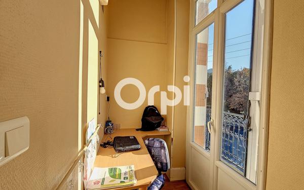 Immeuble à vendre    18 pièces • 201,90 m2 Chamalières