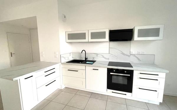 Appartement à louer    3 pièces •  Rillieux-la-Pape