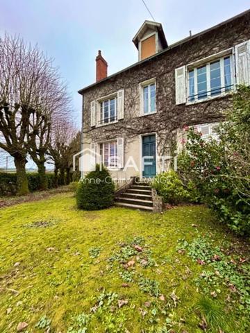 Maison de maître, proche de toutes les commodités