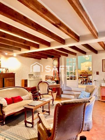 Maison de maître, proche de toutes les commodités