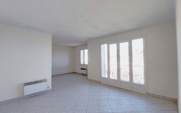 Appartement à louer    3 pièces • 76,17 m2 Manosque